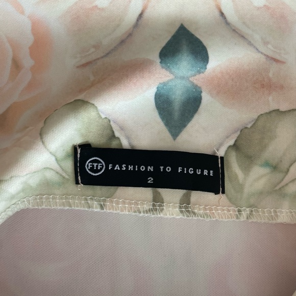 Fashion to Figure Floral Pencil Shirt - Size 2X - Picture 6 of 11